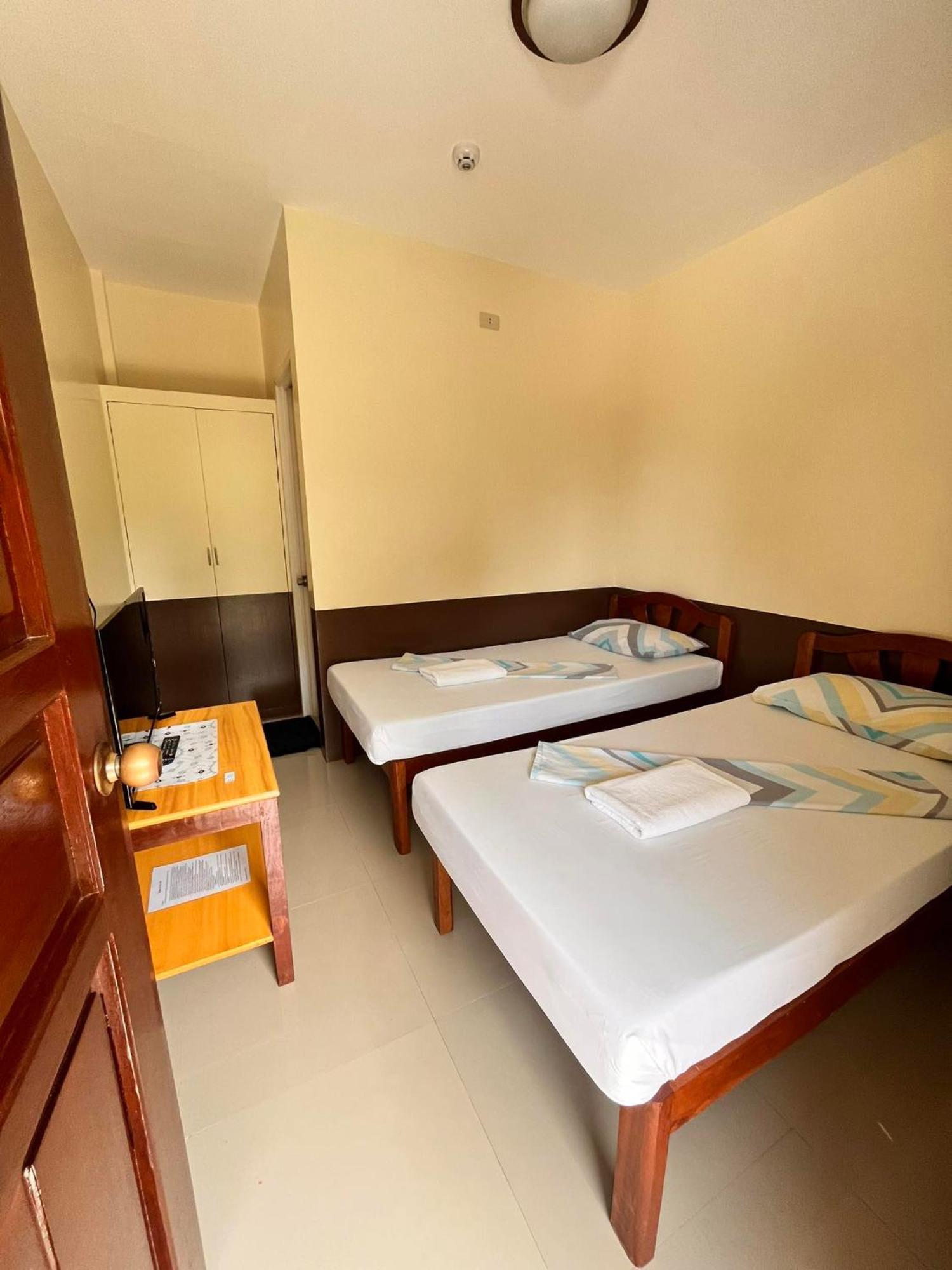 Diakopes Inn Puerto Princesa Esterno foto